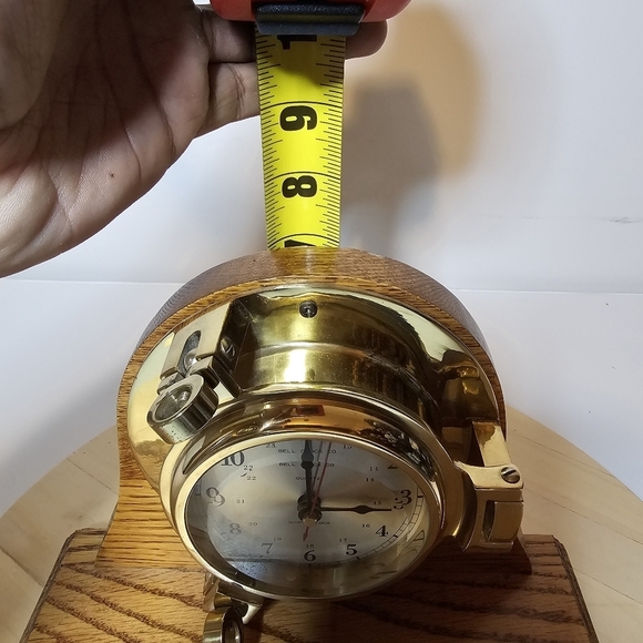 Vintage Bell Clock Company Brass Ship Porthole Quartz Mantel Clock W/Wooden Base - Picture 11 of 12